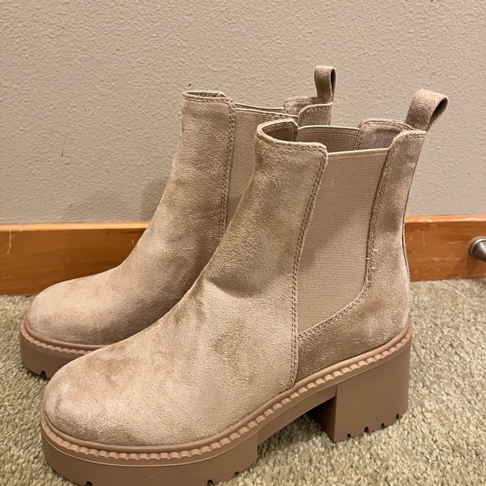 Women's Tan Ankle Boots